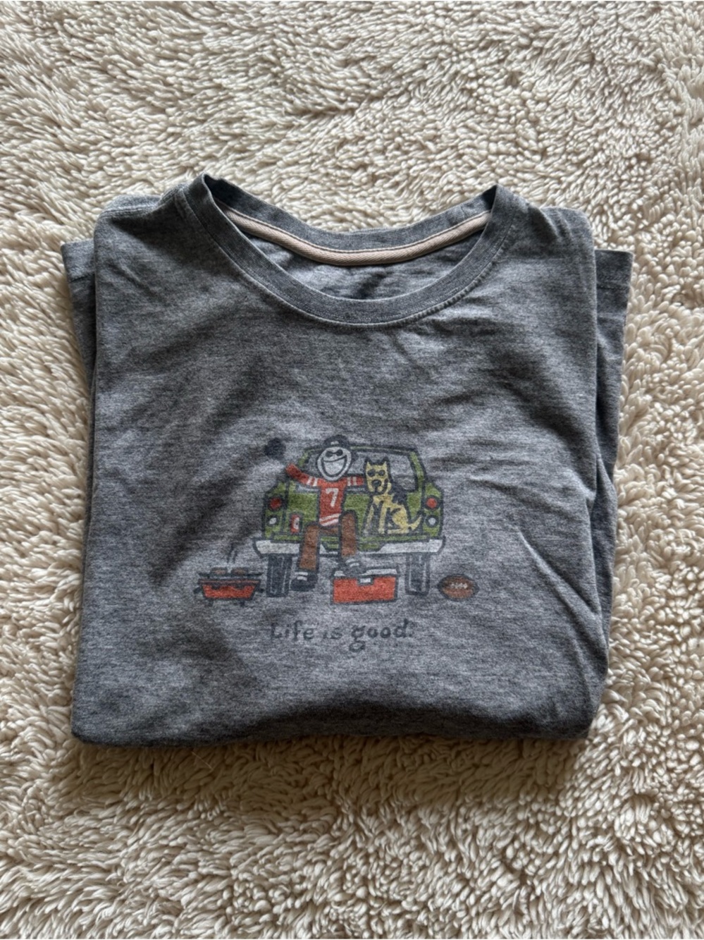Life is Good Football Tailgate Game Day Graphic Tee Men’s Medium